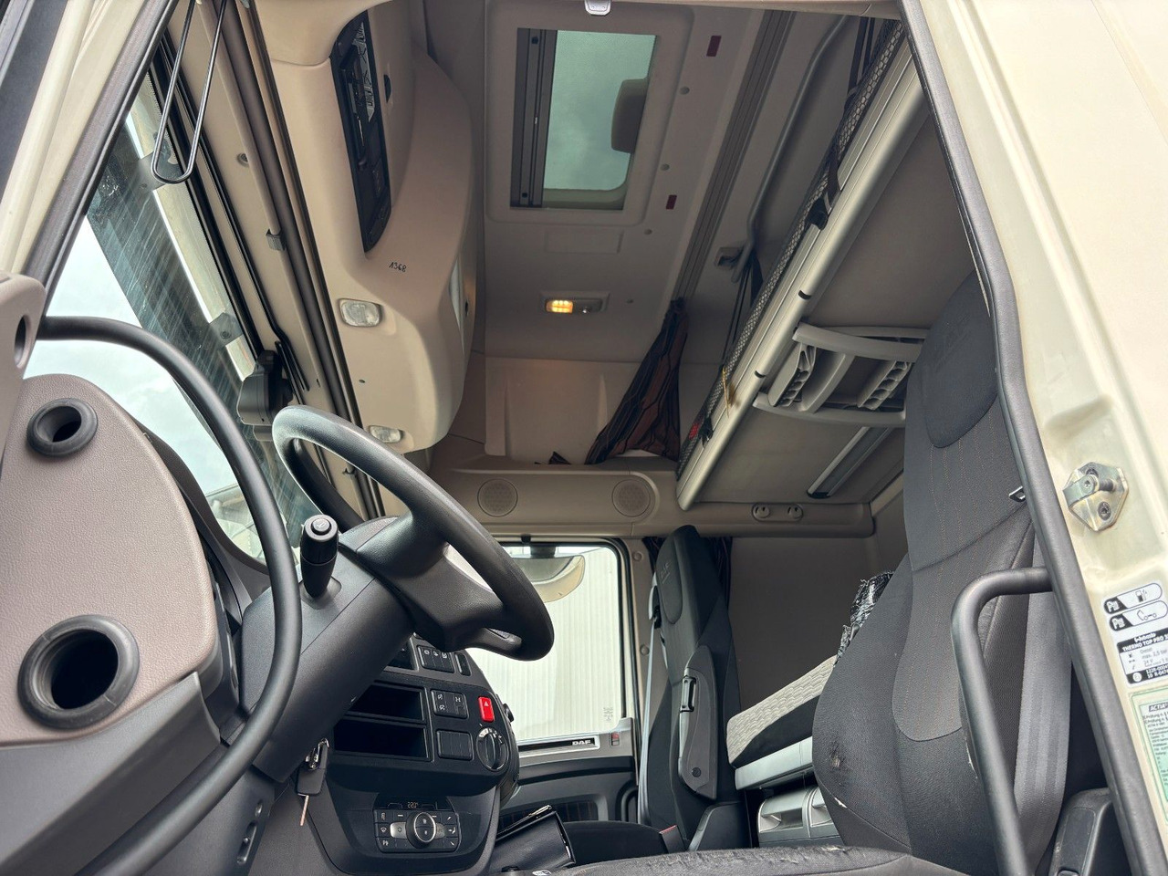 DAF XF480 FT I SSC*SkyLights*Retarder*2x Tank*MY2021 - Тягач: фото 5 DAF XF480 FT I SSC*SkyLights*Retarder*2x Tank*MY2021 - Тягач: фото 5