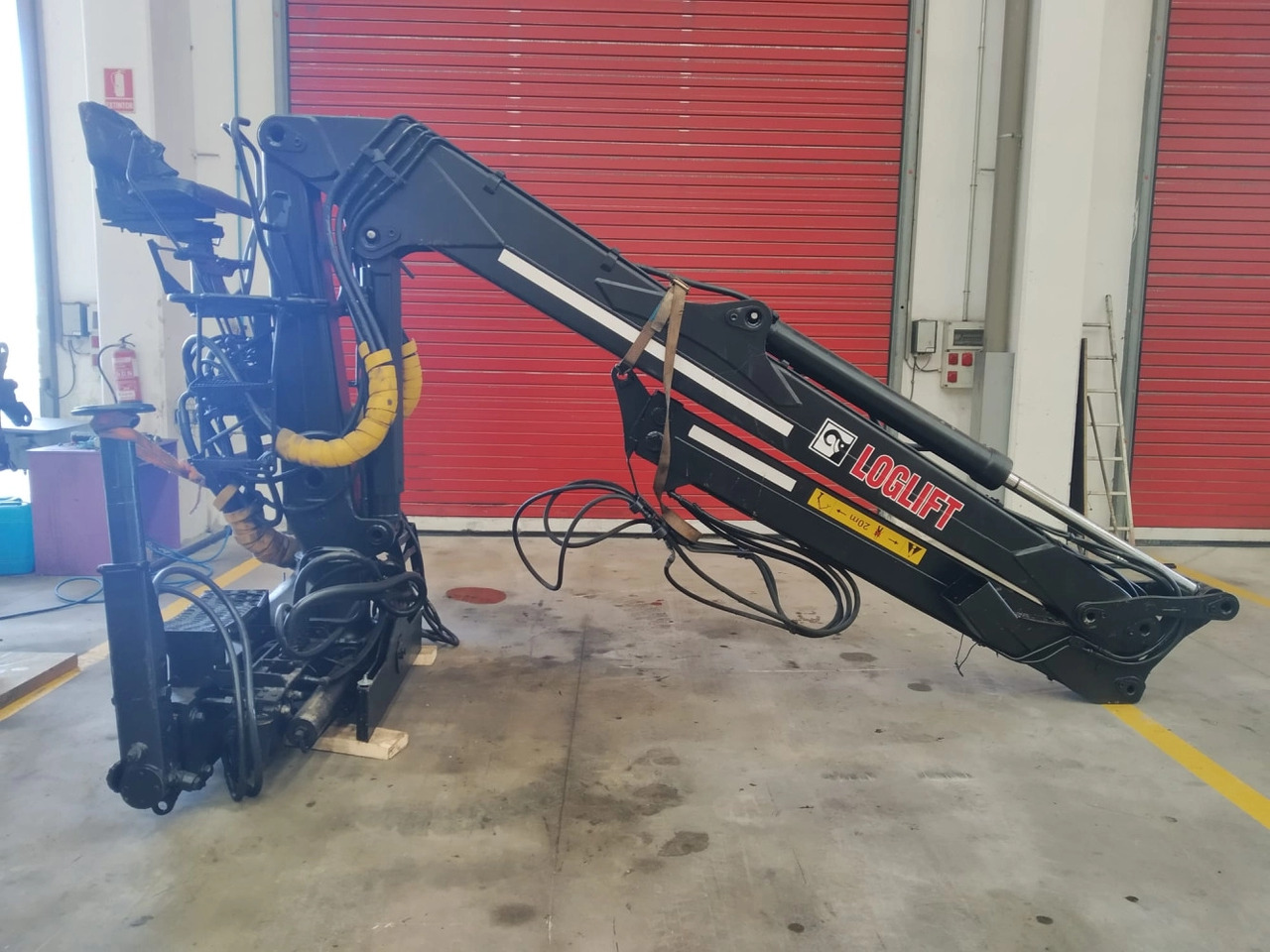 Grúa LOGLIFT 120S79R - Кран-манипулятор для Грузовиков: фото 2 Grúa LOGLIFT 120S79R - Кран-манипулятор для Грузовиков: фото 2