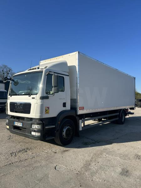 MAN TGM 18.250 - Грузовик с закрытым кузовом: фото 1 MAN TGM 18.250 - Грузовик с закрытым кузовом: фото 1