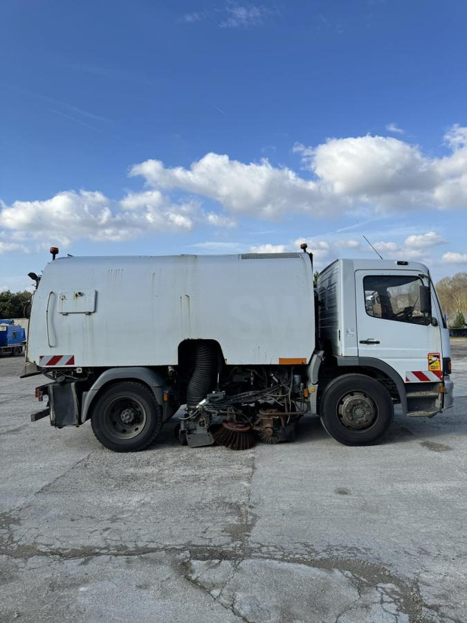 Mercedes Atego - Подметально-уборочная машина: фото 2 Mercedes Atego - Подметально-уборочная машина: фото 2