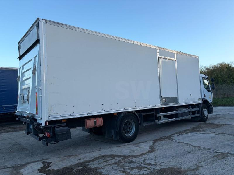 Renault Premium 270 - Грузовик с закрытым кузовом: фото 4 Renault Premium 270 - Грузовик с закрытым кузовом: фото 4