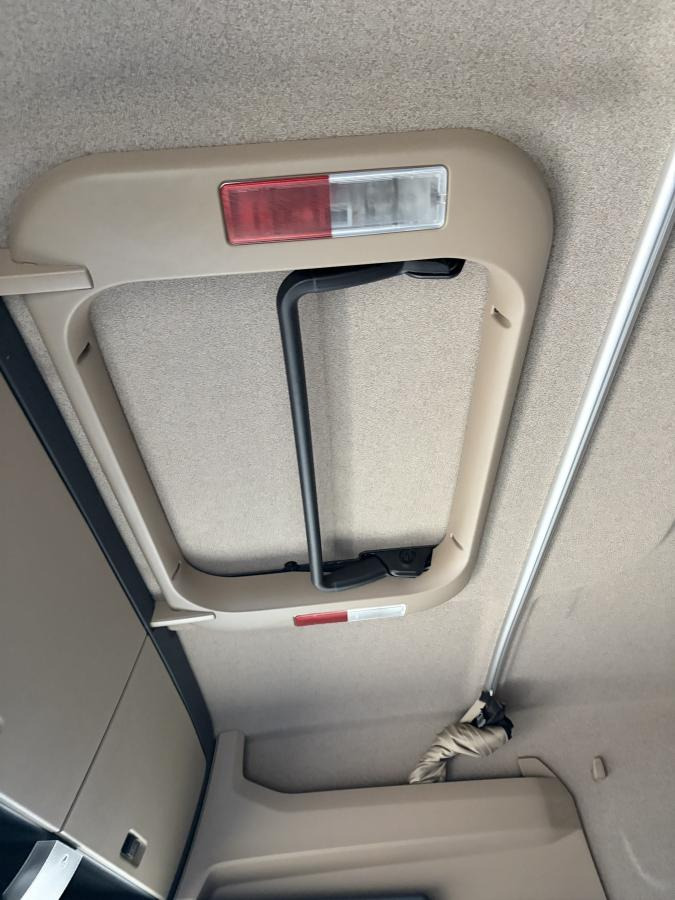 MAN TGX 18.460 - Тягач: фото 3 MAN TGX 18.460 - Тягач: фото 3