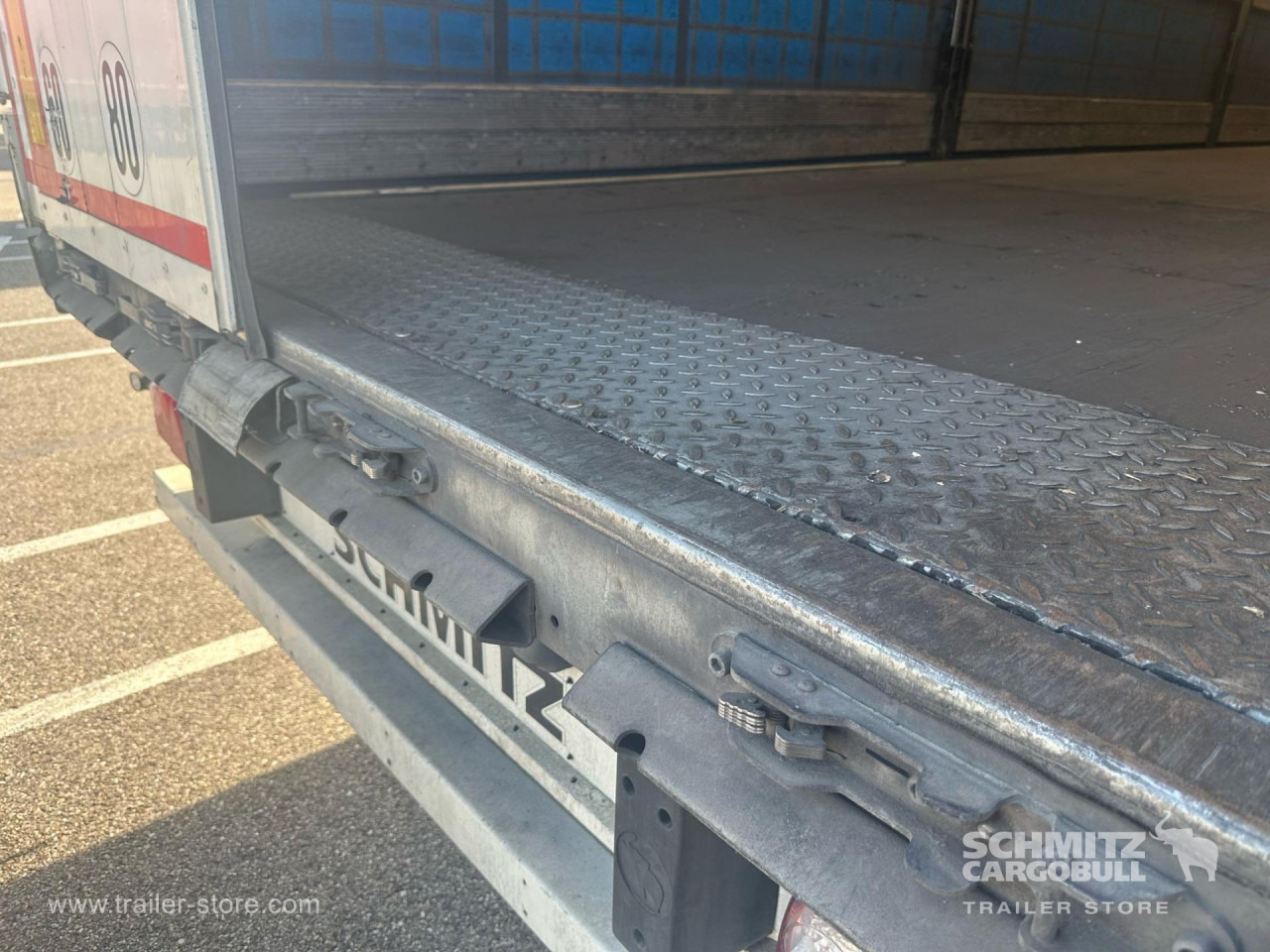 SCHMITZ Curtainsider Standard - Тентованный полуприцеп: фото 3 SCHMITZ Curtainsider Standard - Тентованный полуприцеп: фото 3