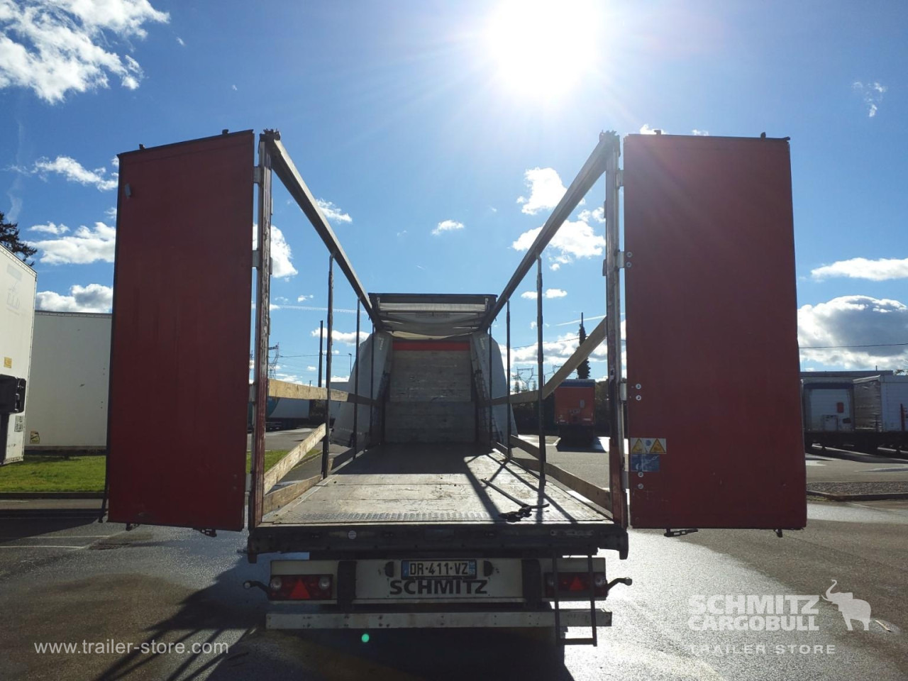 SCHMITZ Curtainsider Standard - Тентованный полуприцеп: фото 2 SCHMITZ Curtainsider Standard - Тентованный полуприцеп: фото 2
