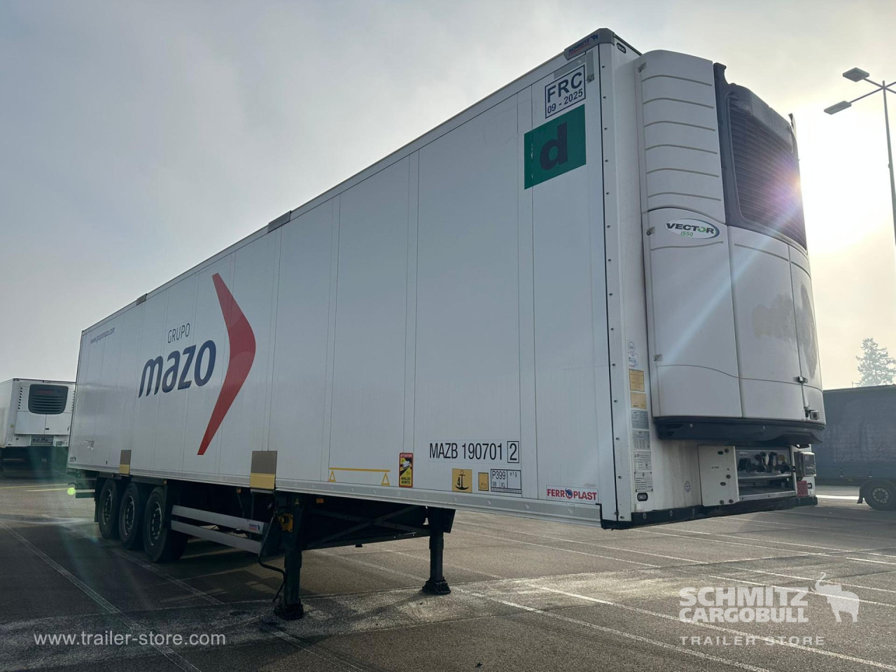 SCHMITZ Reefer Standard - Изотермический полуприцеп: фото 1 SCHMITZ Reefer Standard - Изотермический полуприцеп: фото 1