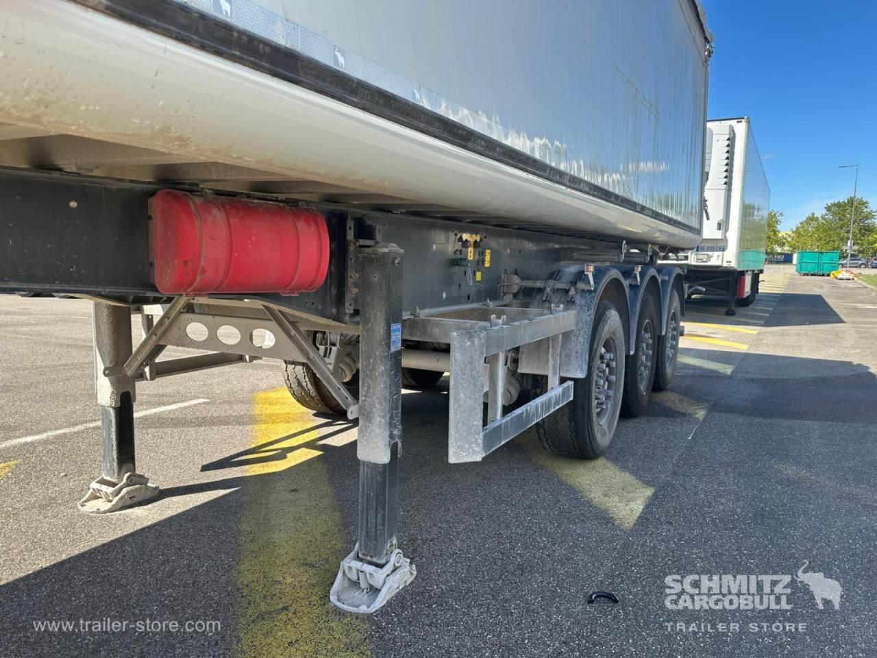SCHMITZ Tipper Alu-square sided body 39m³ - Самосвальный полуприцеп: фото 3 SCHMITZ Tipper Alu-square sided body 39m³ - Самосвальный полуприцеп: фото 3
