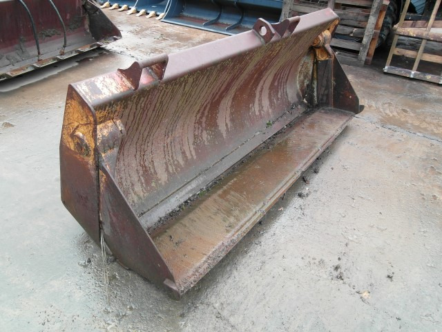 Case 580 - Ковш для погрузчика: фото 2 Case 580 - Ковш для погрузчика: фото 2