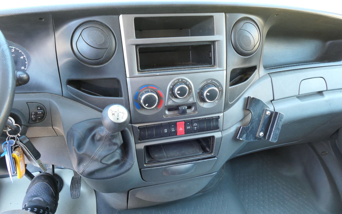 Фургон с закрытым кузовом IVECO Daily 35 S11 C30C AUTOMATIK KAMERA MAXI Regale L: фото 10