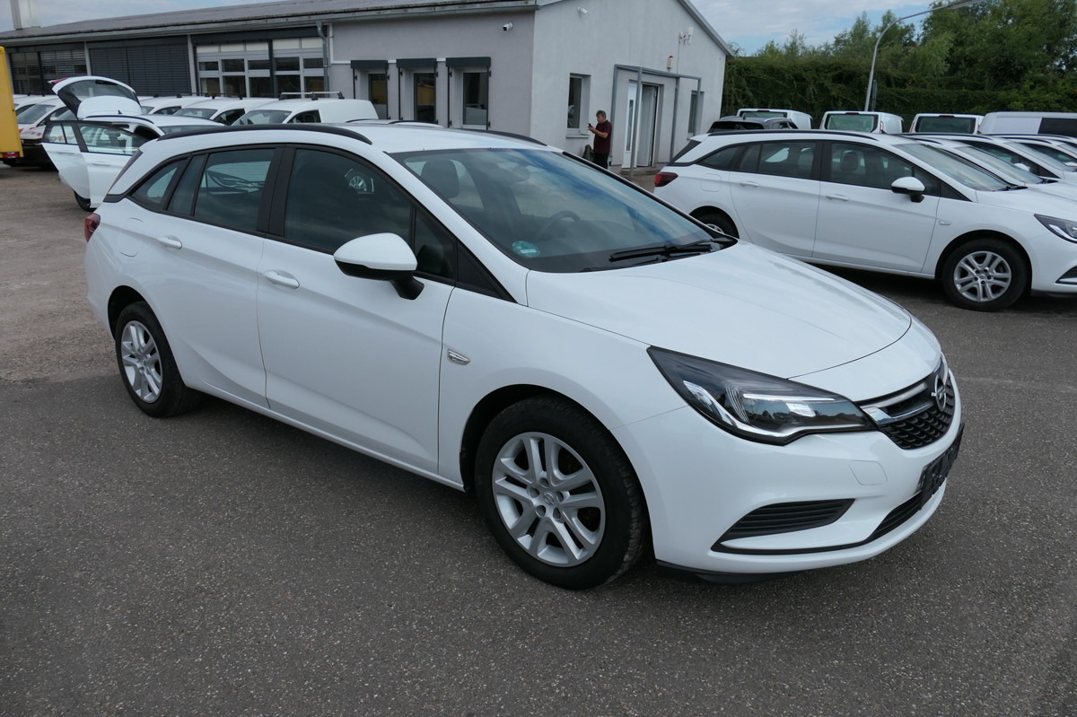 OPEL Astra K 1.6 CDTI Edition S/S KLIMA - Легковой автомобиль: фото 2 OPEL Astra K 1.6 CDTI Edition S/S KLIMA - Легковой автомобиль: фото 2