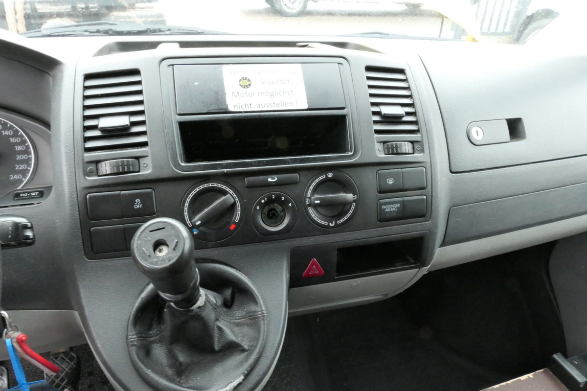 Легковой фургон VW T5 Transporter 2.0 TDI PARKTRONIK EURO-5 2xSCHIE: фото 9 Легковой фургон VW T5 Transporter 2.0 TDI PARKTRONIK EURO-5 2xSCHIE: фото 9