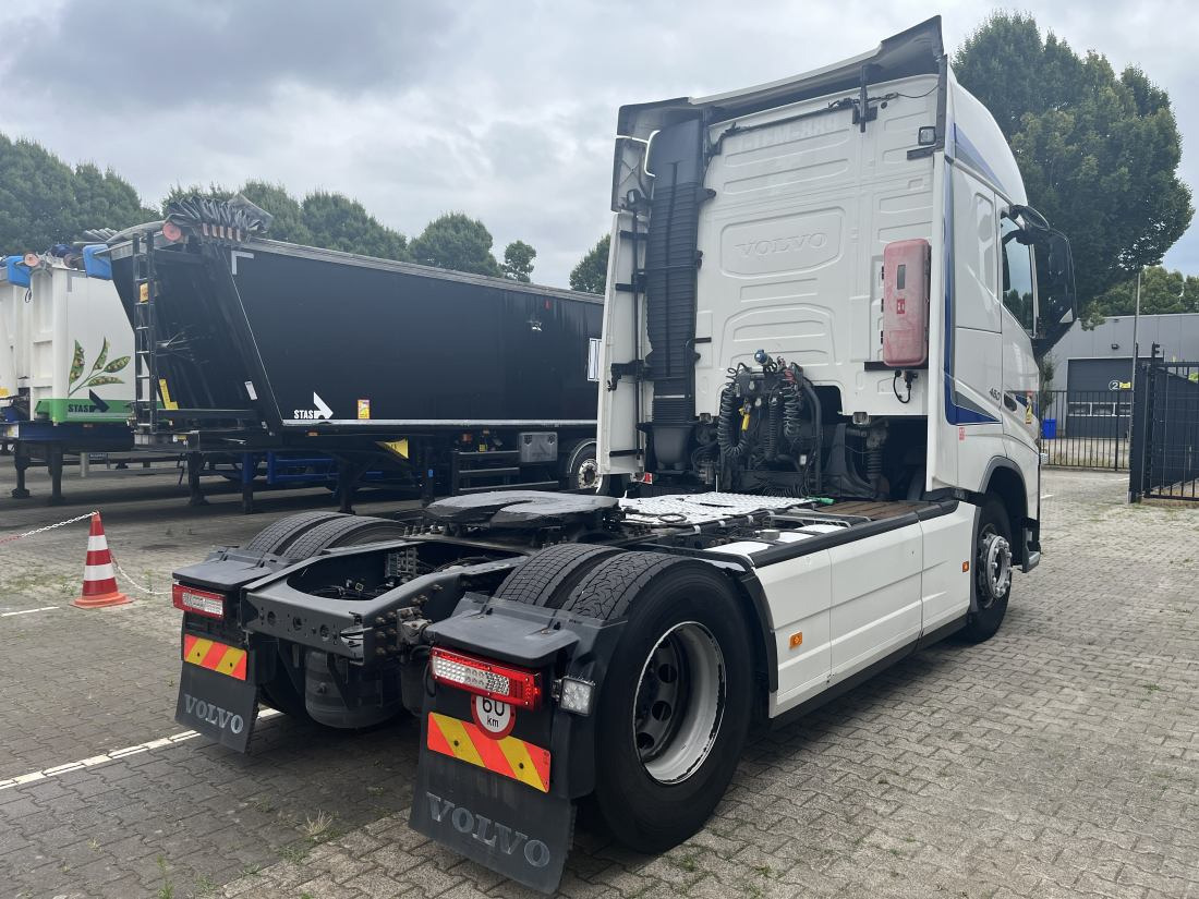 Volvo FH 460 4X2 Globetrotter - 604.000 Km. ADR - Тягач: фото 2 Volvo FH 460 4X2 Globetrotter - 604.000 Km. ADR - Тягач: фото 2