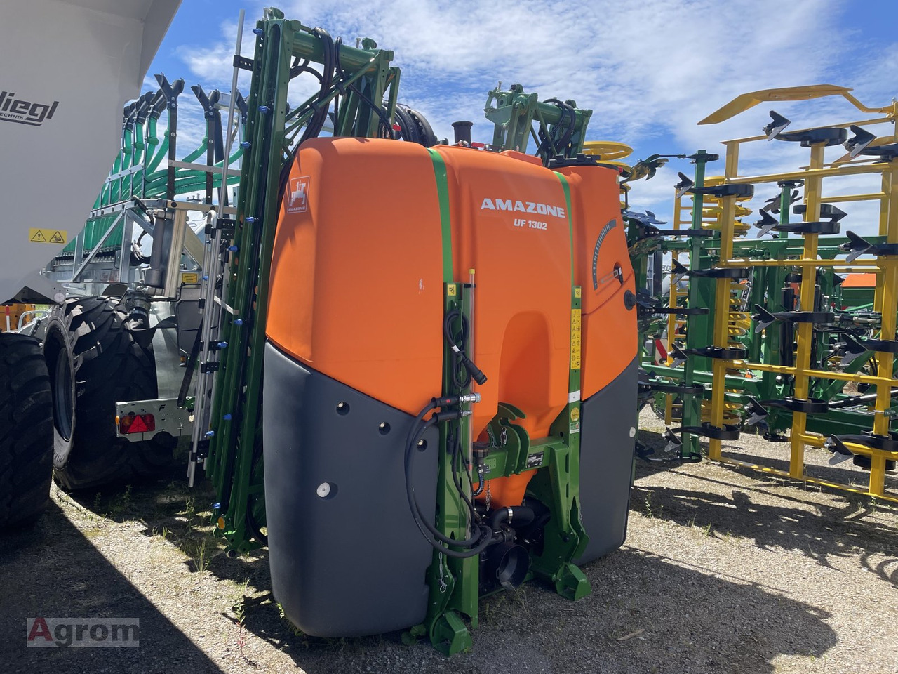 Amazone UF 1302 - Навесной опрыскиватель: фото 1 Amazone UF 1302 - Навесной опрыскиватель: фото 1