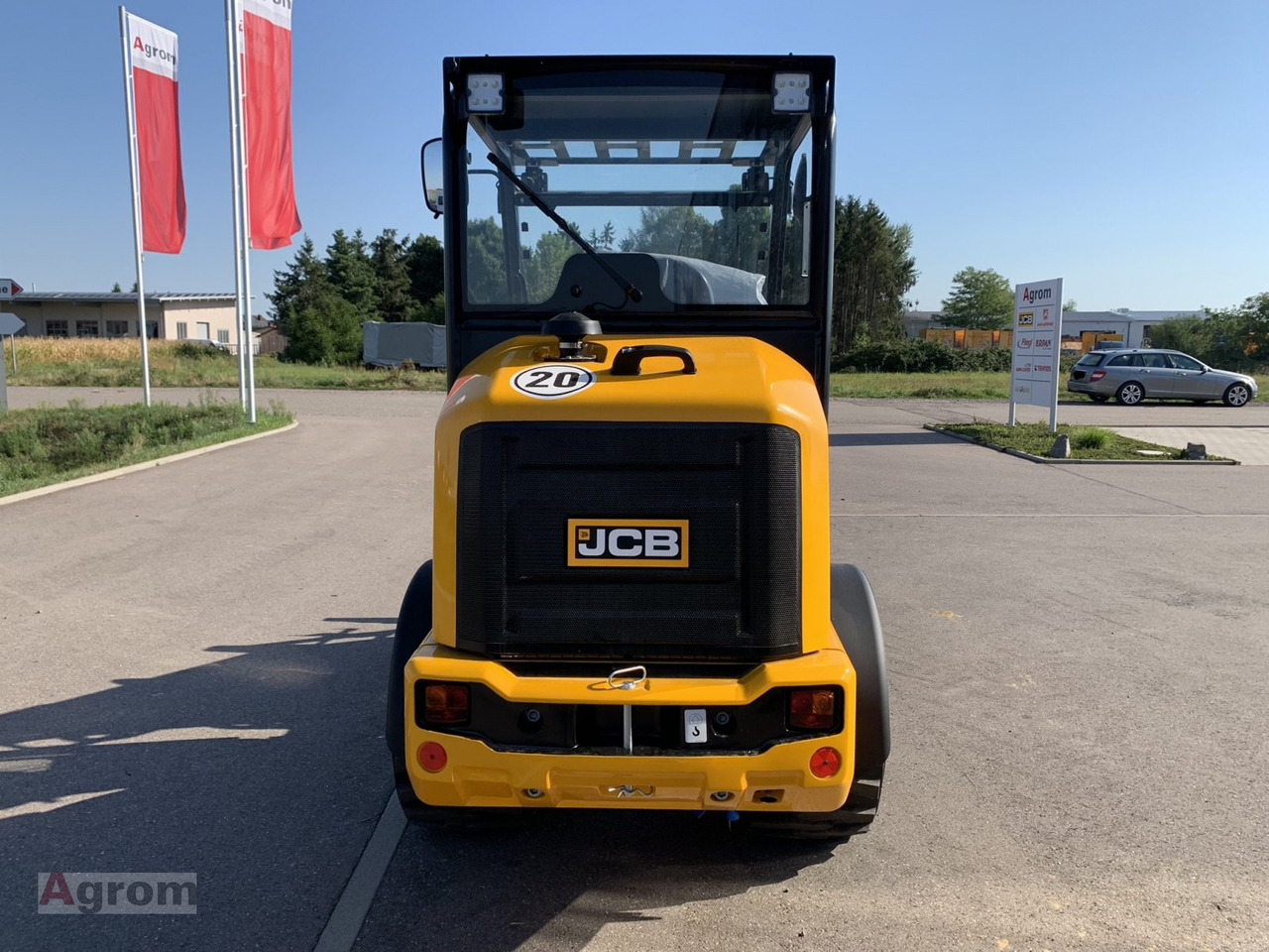 JCB 403 - Компактный фронтальный погрузчик: фото 3 JCB 403 - Компактный фронтальный погрузчик: фото 3