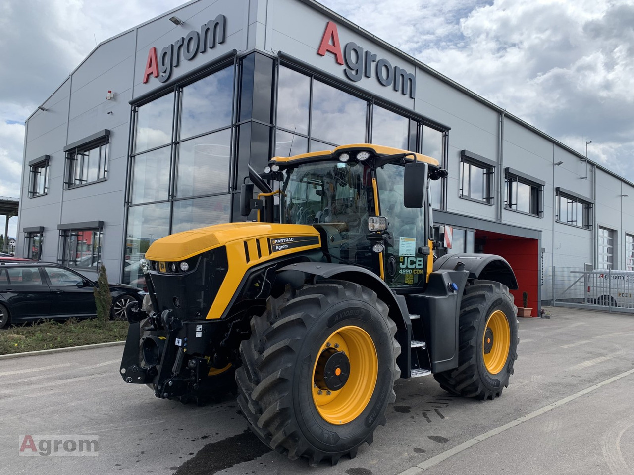JCB Fastrac 4220 iCON - Трактор: фото 1 JCB Fastrac 4220 iCON - Трактор: фото 1