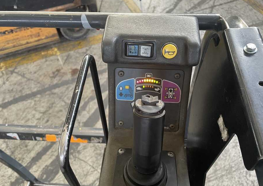 JLG 15 MVL - Ножничный подъемник: фото 3 JLG 15 MVL - Ножничный подъемник: фото 3