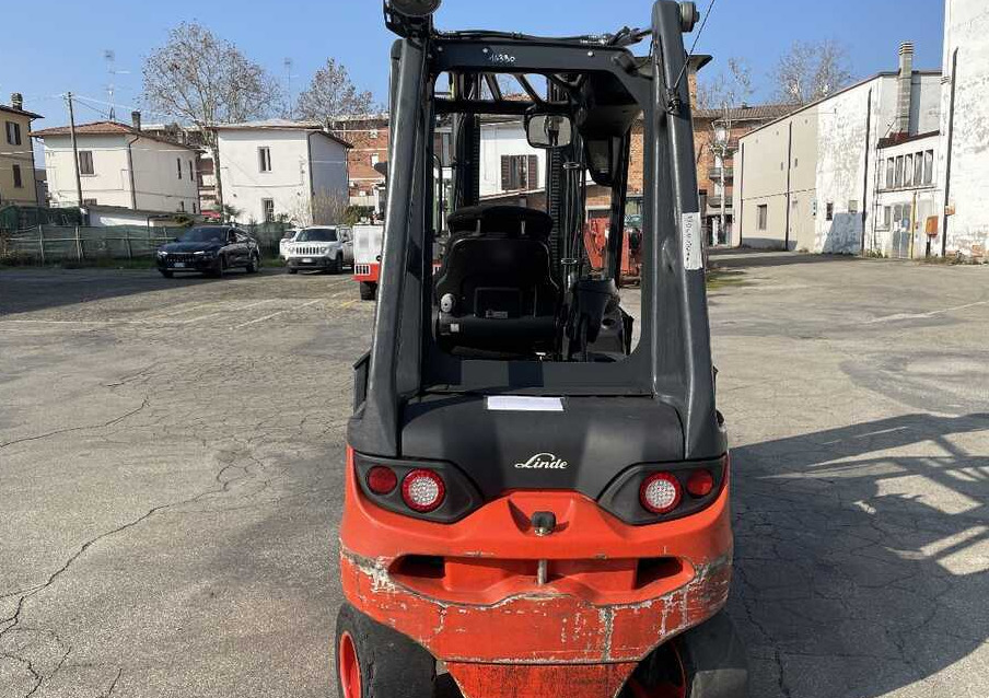 Linde E 30 L (batt. 2020) - Электропогрузчик: фото 4 Linde E 30 L (batt. 2020) - Электропогрузчик: фото 4