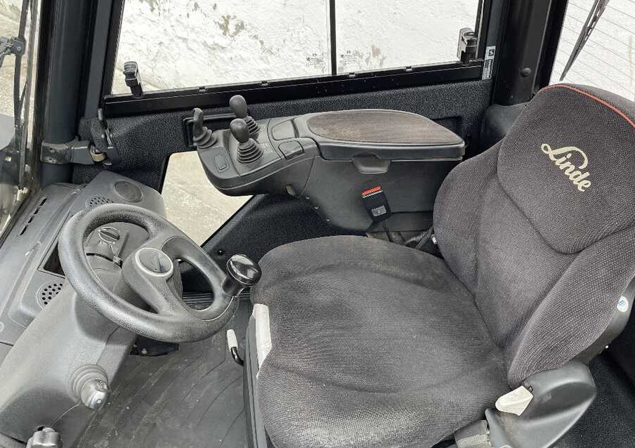 Linde H 35 D-02/393 - Дизельный погрузчик: фото 4 Linde H 35 D-02/393 - Дизельный погрузчик: фото 4