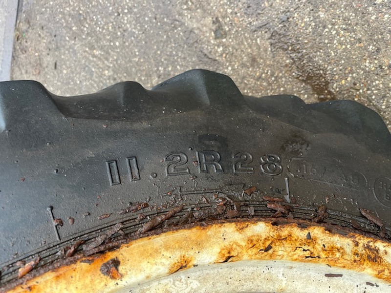 Firestone 11.2 R28 - Колесный диск: фото 2 Firestone 11.2 R28 - Колесный диск: фото 2