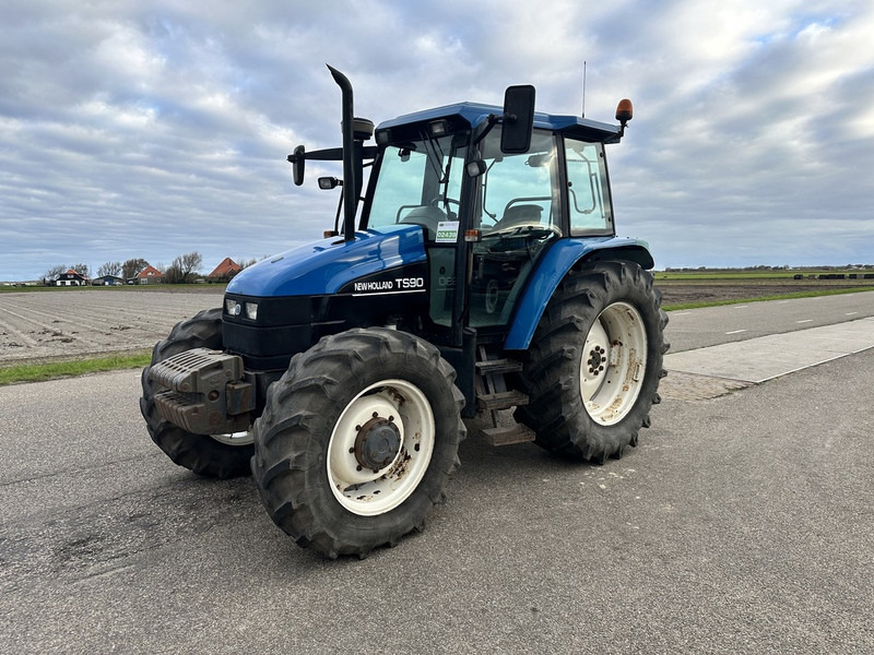 New Holland TS90 - Трактор: фото 1 New Holland TS90 - Трактор: фото 1