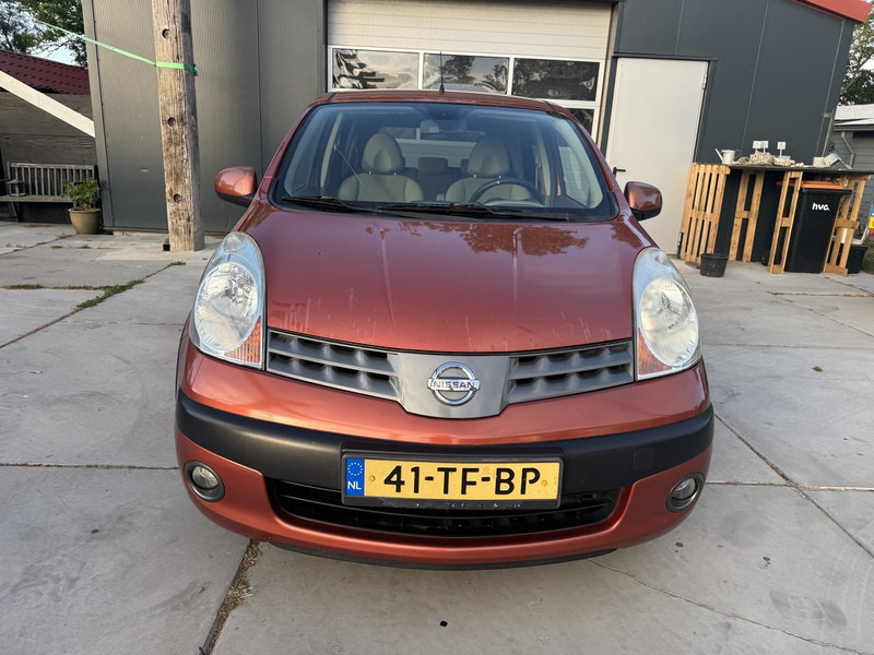 Nissan Note - Легковой автомобиль: фото 2 Nissan Note - Легковой автомобиль: фото 2