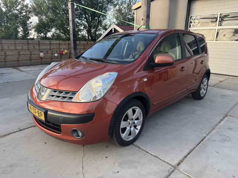 Nissan Note - Легковой автомобиль: фото 1 Nissan Note - Легковой автомобиль: фото 1