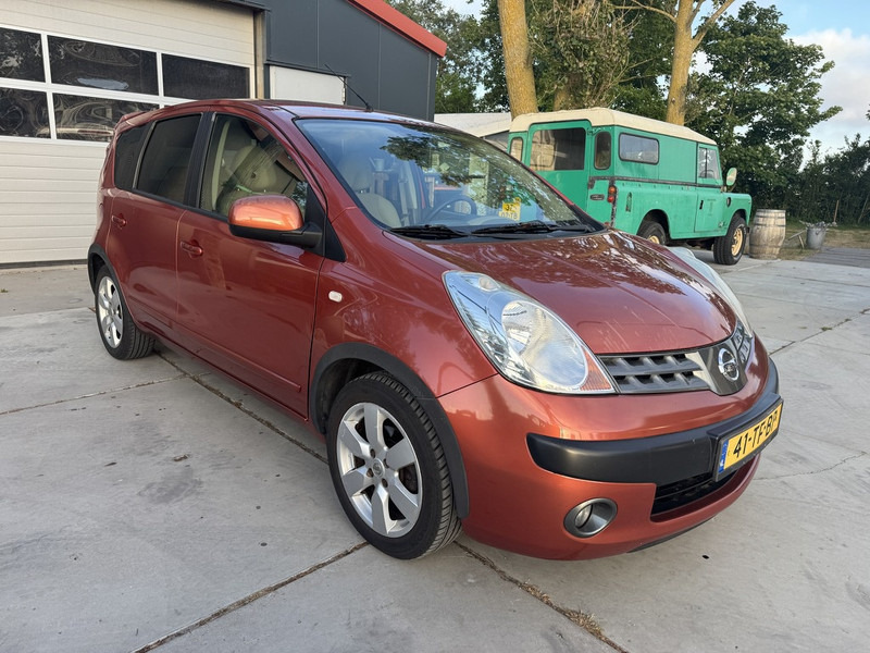 Nissan Note - Легковой автомобиль: фото 3 Nissan Note - Легковой автомобиль: фото 3