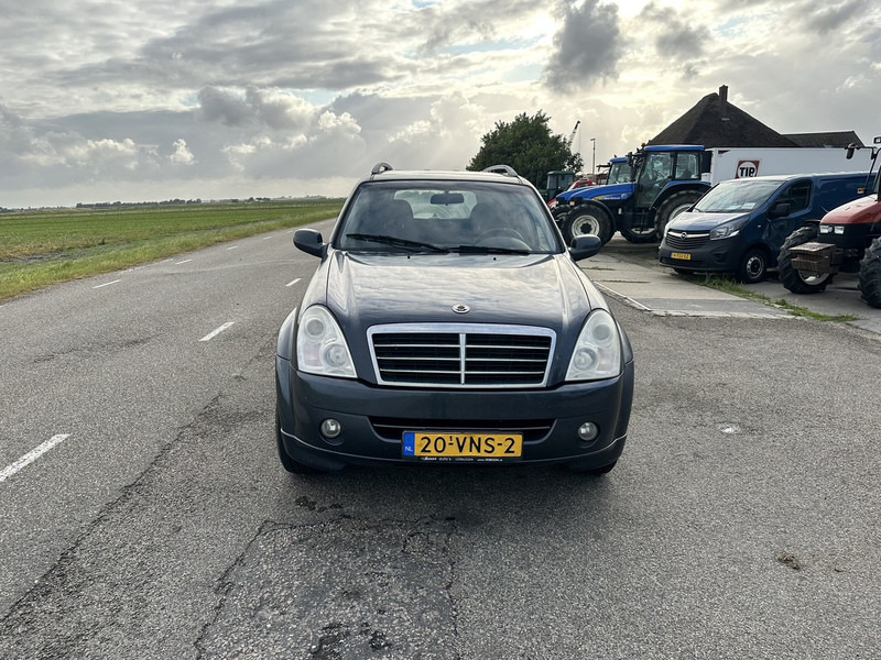 SsangYong RX270 XDI - Цельнометаллический фургон: фото 2 SsangYong RX270 XDI - Цельнометаллический фургон: фото 2