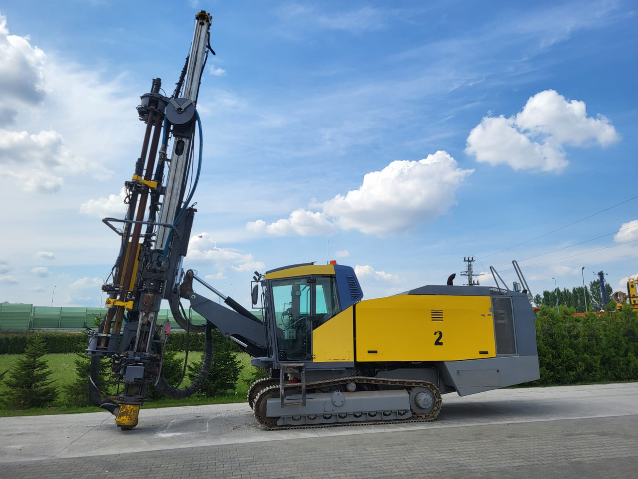 Atlas Copco ROC L6 (25)-44 - Буровая машина: фото 1 Atlas Copco ROC L6 (25)-44 - Буровая машина: фото 1