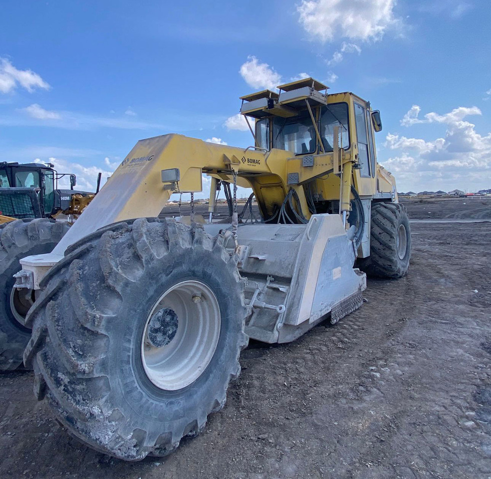 Bomag MPH 122-2 - Стабилизатор грунта: фото 1 Bomag MPH 122-2 - Стабилизатор грунта: фото 1