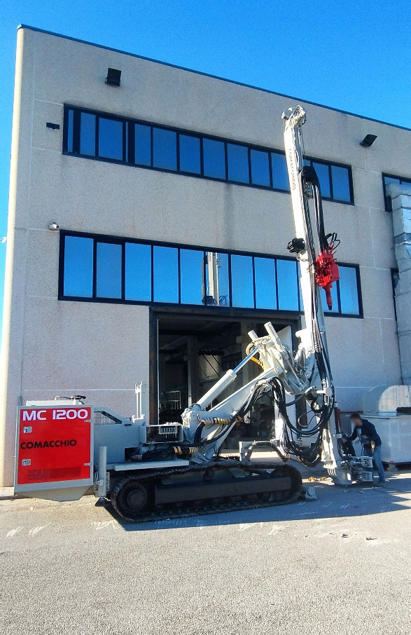 Comacchio MC1200 - Сваебойная установка: фото 4 Comacchio MC1200 - Сваебойная установка: фото 4