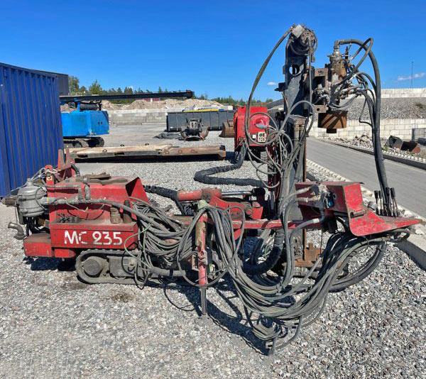Comacchio mc 235 - Сваебойная установка: фото 2 Comacchio mc 235 - Сваебойная установка: фото 2