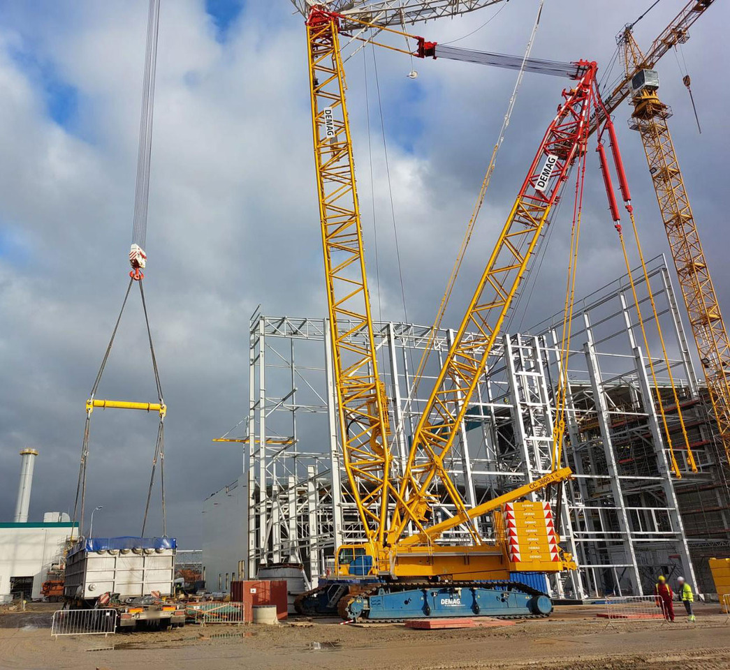 Demag CC 3800-1 - Гусеничный кран: фото 1 Demag CC 3800-1 - Гусеничный кран: фото 1