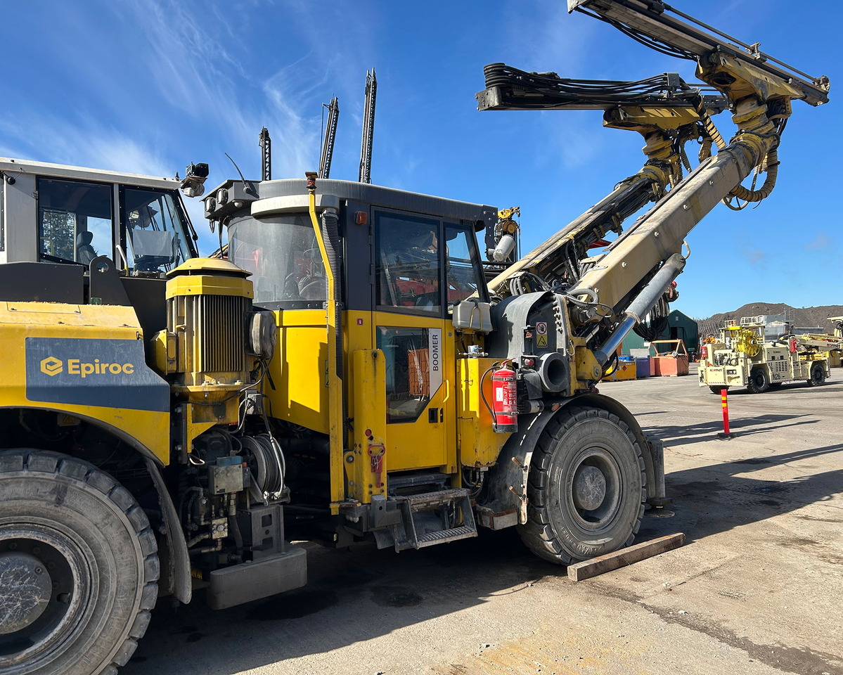 Epiroc E2C - Техника для горизонтального бурения: фото 1 Epiroc E2C - Техника для горизонтального бурения: фото 1