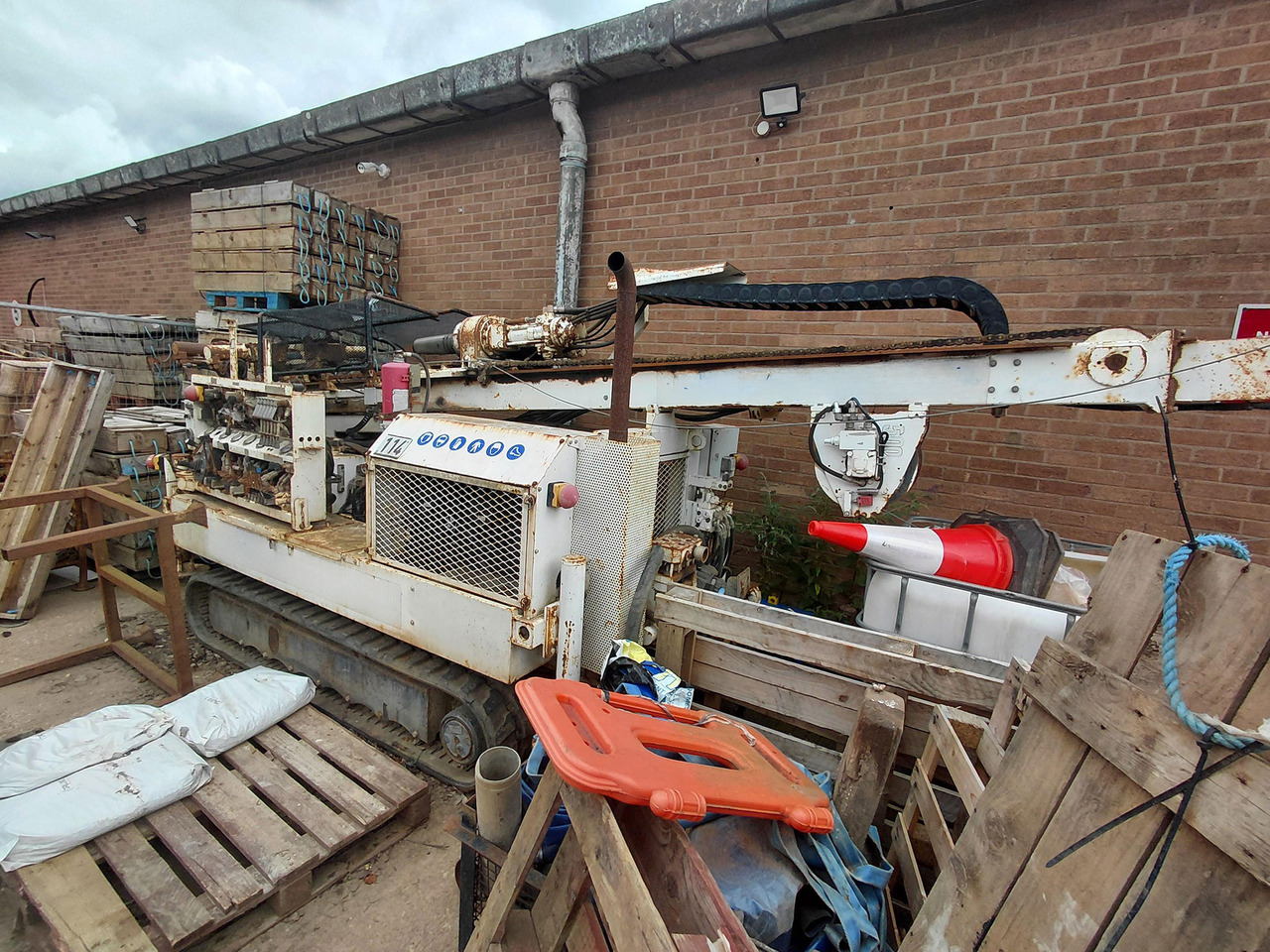 Geotec TB350 - Буровая машина: фото 3 Geotec TB350 - Буровая машина: фото 3