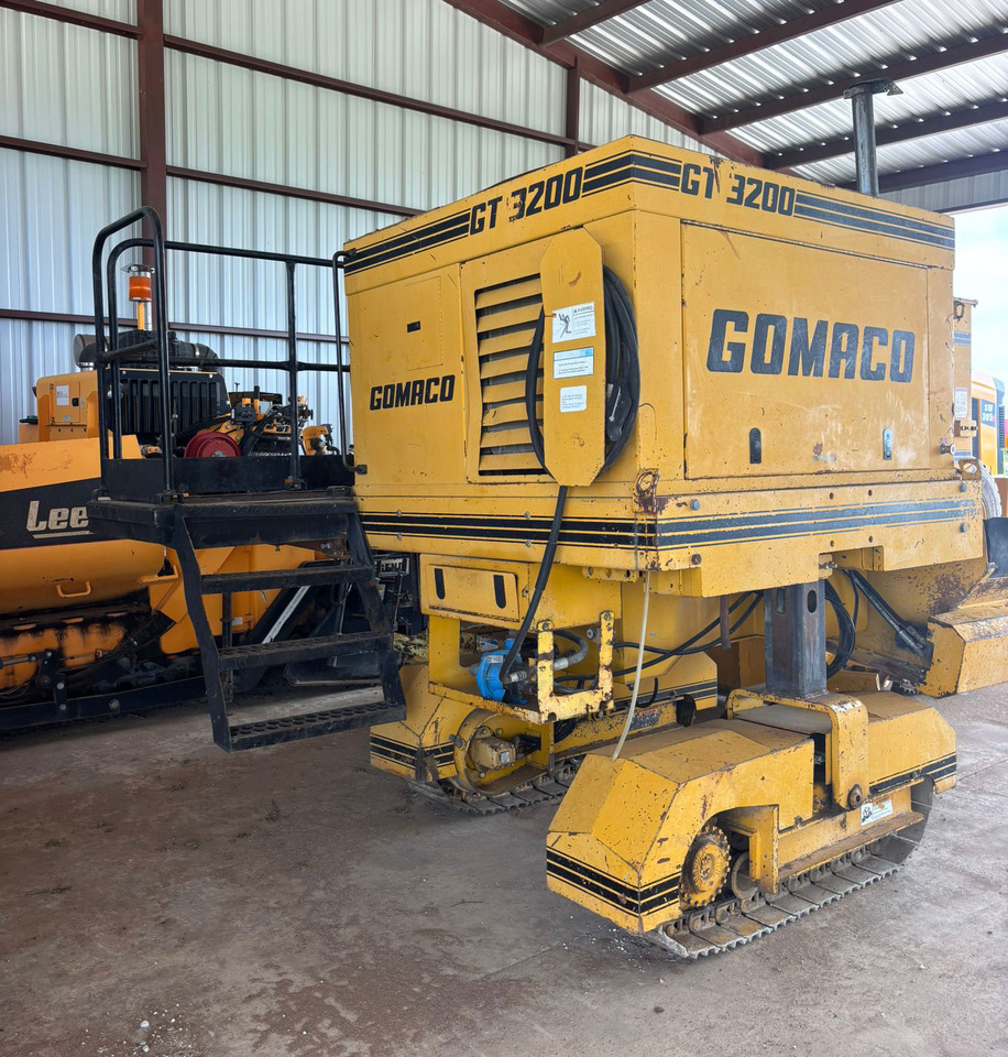 Gomaco GT-3200 - Асфальтоукладчик: фото 1 Gomaco GT-3200 - Асфальтоукладчик: фото 1