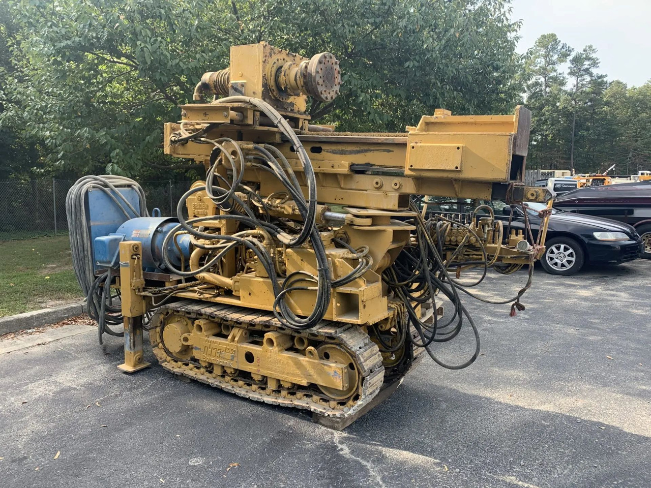 Hutte HBR 202-TF - Сваебойная установка: фото 1 Hutte HBR 202-TF - Сваебойная установка: фото 1