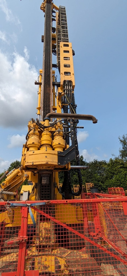 Hutte HBR 207 - Сваебойная установка: фото 3 Hutte HBR 207 - Сваебойная установка: фото 3