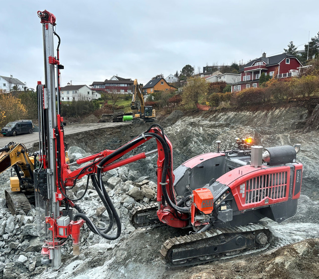 Sandvik Dino DC420Ri S5 - Буровая машина: фото 2 Sandvik Dino DC420Ri S5 - Буровая машина: фото 2