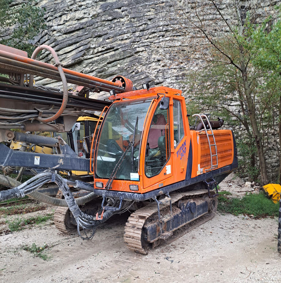 Sandvik Titon 300 - Буровая машина: фото 1 Sandvik Titon 300 - Буровая машина: фото 1