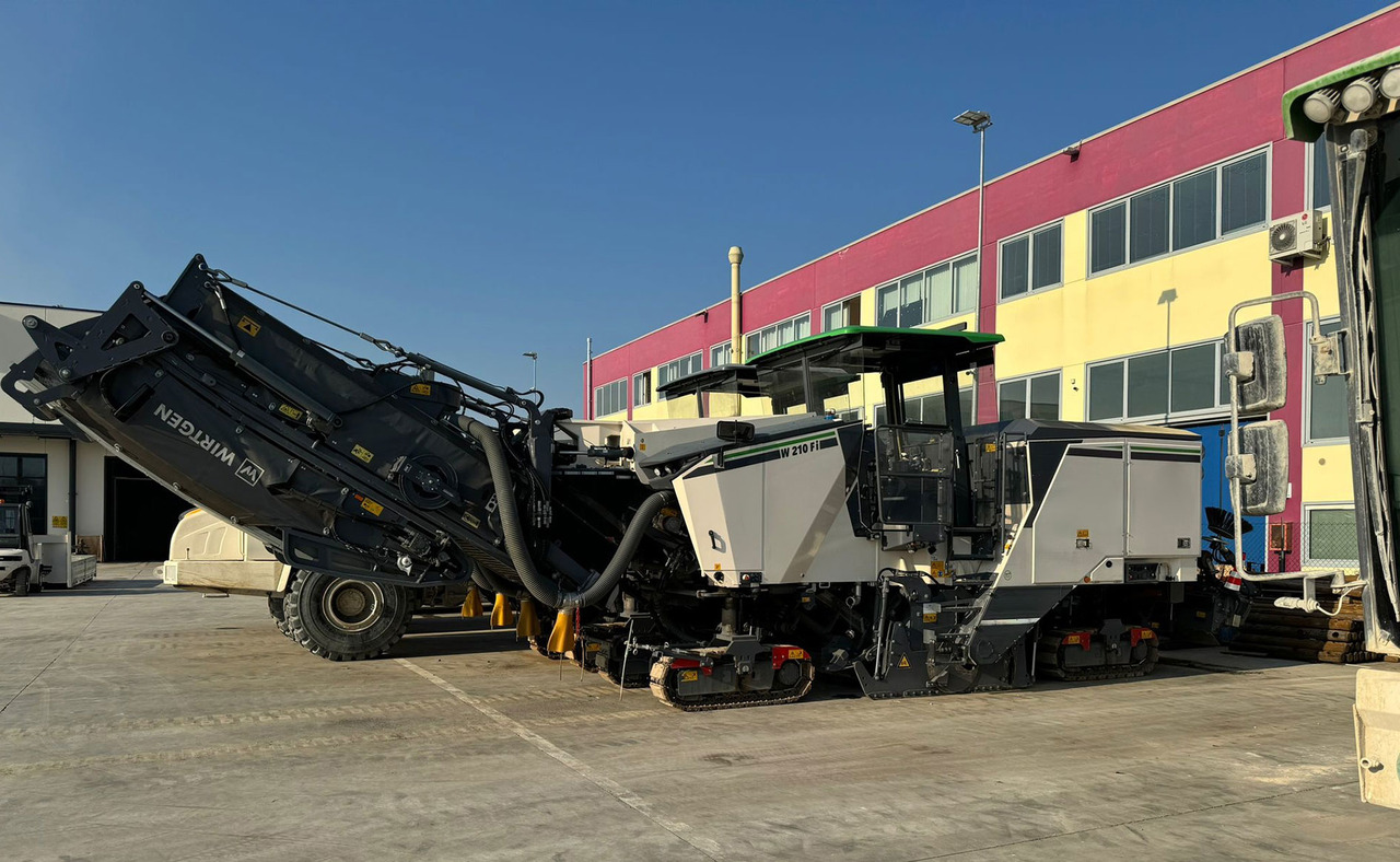Wirtgen W 210 FI - Дорожная фреза: фото 2 Wirtgen W 210 FI - Дорожная фреза: фото 2