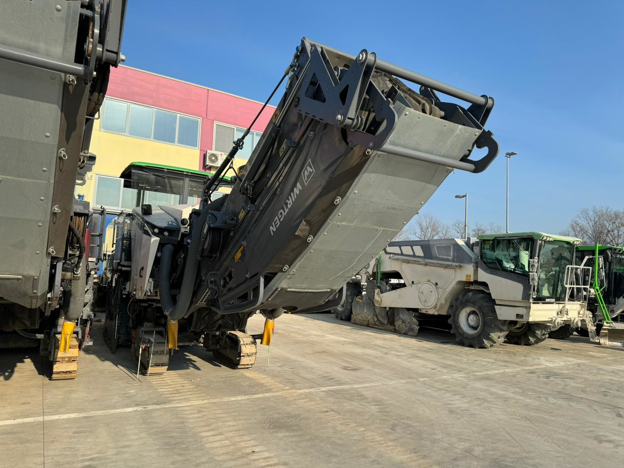 Wirtgen W 210 FI - Дорожная фреза: фото 5 Wirtgen W 210 FI - Дорожная фреза: фото 5