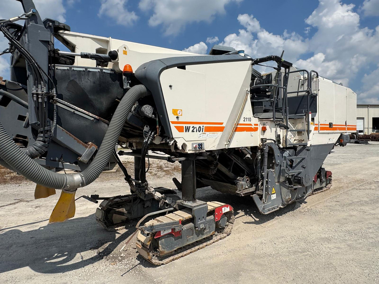 Wirtgen W 210 i - Дорожная фреза: фото 1 Wirtgen W 210 i - Дорожная фреза: фото 1