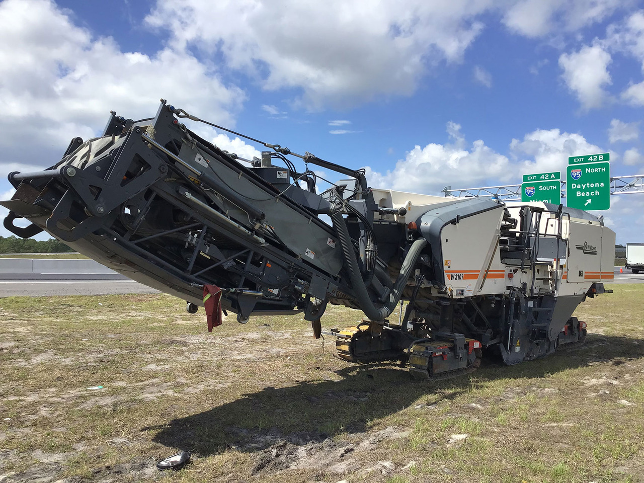 Wirtgen W 210 i - Дорожная фреза: фото 3 Wirtgen W 210 i - Дорожная фреза: фото 3