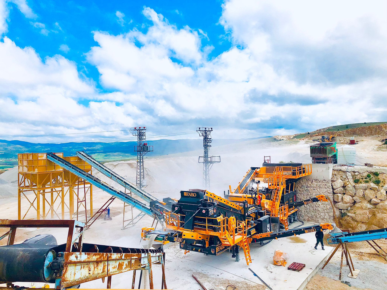 Новый Горнодобывающая техника FABO MOBILE CRUSHING PLANT: фото 1