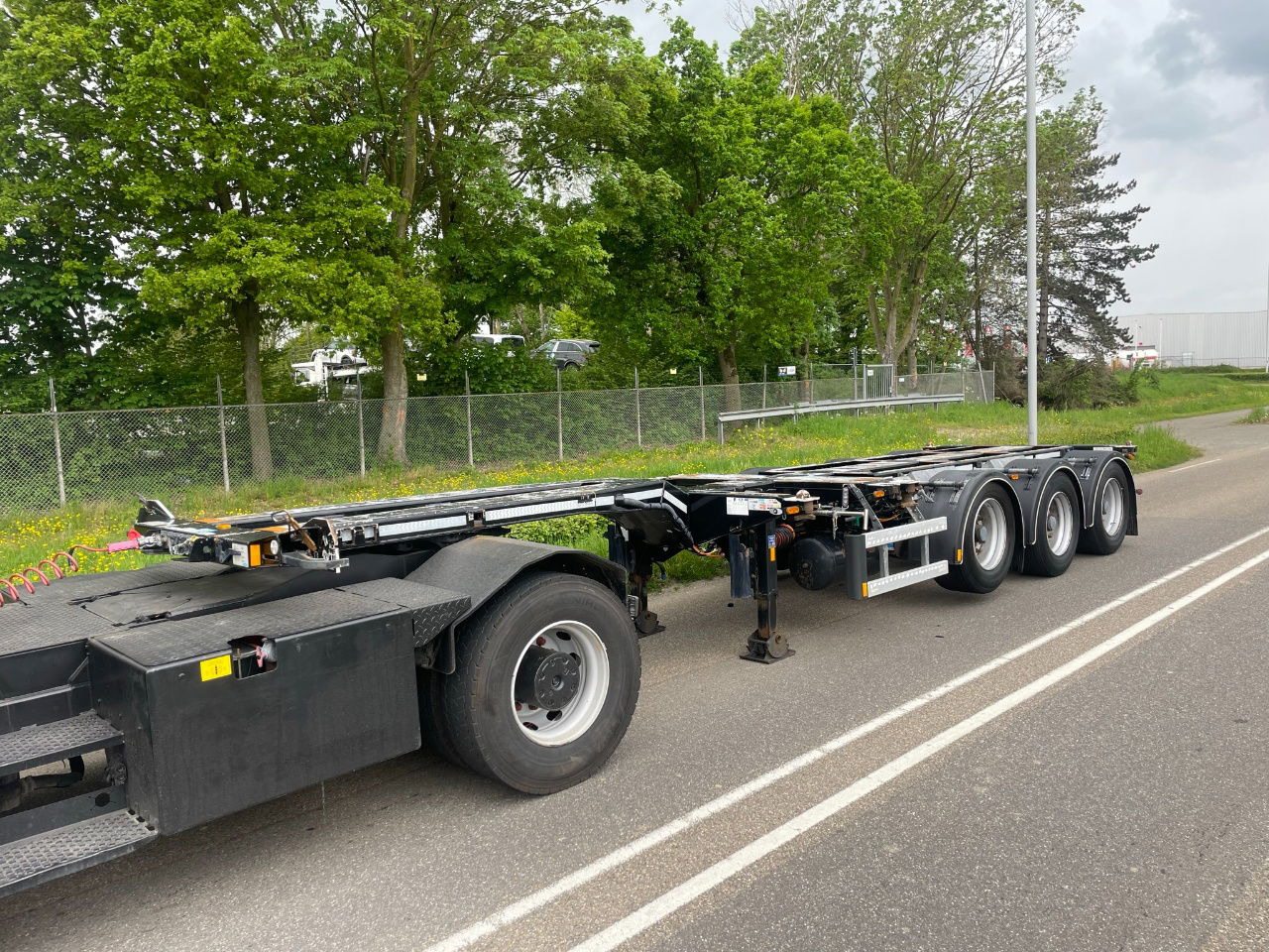 Broshuis Mfcc 20-30-40-45 FT HC / Disc brakes / Lifting axle / led / NL trailer/ - Полуприцеп-контейнеровоз/ Сменный кузов: фото 1 Broshuis Mfcc 20-30-40-45 FT HC / Disc brakes / Lifting axle / led / NL trailer/ - Полуприцеп-контейнеровоз/ Сменный кузов: фото 1