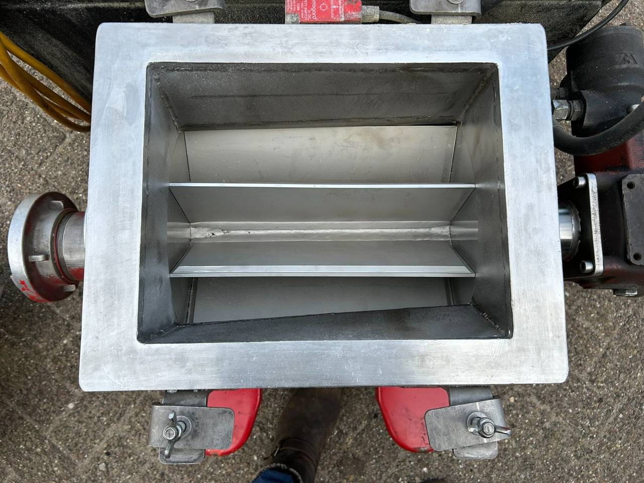 Overige mobile EBC rotory - electr/hydro unit zelf suport 380 v / agrarisch - Навесное оборудование для Сельскохозяйственной техники: фото 3 Overige mobile EBC rotory - electr/hydro unit zelf suport 380 v / agrarisch - Навесное оборудование для Сельскохозяйственной техники: фото 3