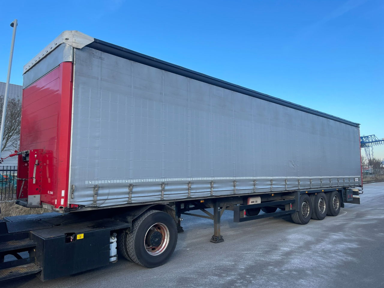 Schmitz Cargobull SCB-S3T EN 12642-XL / Allu borden / disc brakes / 2 x toolbox / tuf 4-2026 - Тентованный полуприцеп: фото 1 Schmitz Cargobull SCB-S3T EN 12642-XL / Allu borden / disc brakes / 2 x toolbox / tuf 4-2026 - Тентованный полуприцеп: фото 1
