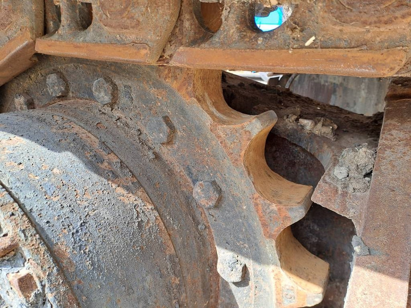 Гусеничный экскаватор Cat 330DL UHD (21m UHD + Short Arm): фото 15