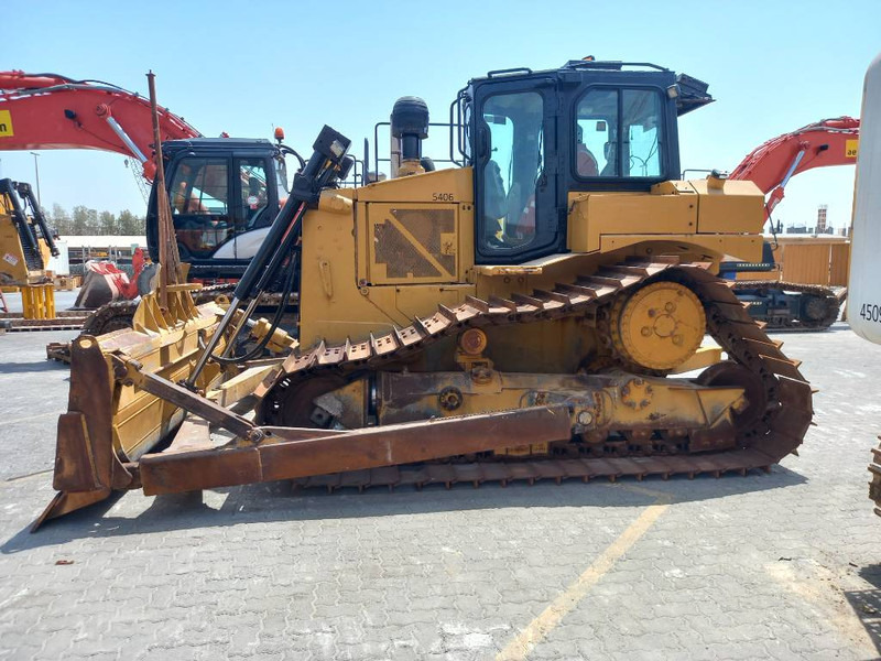 Cat D6R LGP (Abu Dhabi) - Бульдозер: фото 1 Cat D6R LGP (Abu Dhabi) - Бульдозер: фото 1
