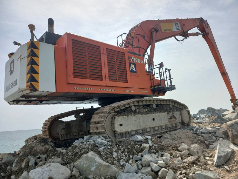 Hitachi EX1200-6 28m ( Abu Dhabi ) - Экскаватор: фото 3 Hitachi EX1200-6 28m ( Abu Dhabi ) - Экскаватор: фото 3